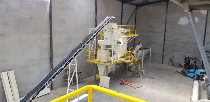 Complete production line plant for wood pellets, chunks, pellets for animal bedding for sale