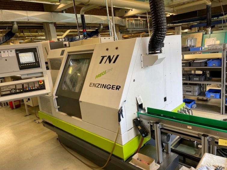 Metallbearbeitungsmaschine CNC-Drehmaschine Belzinger TNI – B8 zu verkaufen