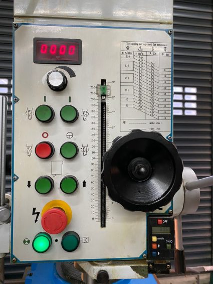 Shanghai Haixin Z5040B-2 Schnellradialbohrmaschine inkl. des Zubehörs zu verkaufen