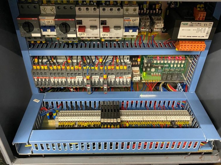 Shanghai Haixin Z5040B-2 Schnellradialbohrmaschine inkl. des Zubehörs zu verkaufen