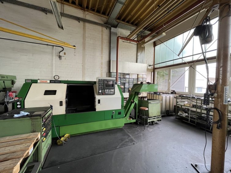 Various metalworking machines column drilling machines, CNC lathes, etc. for sale