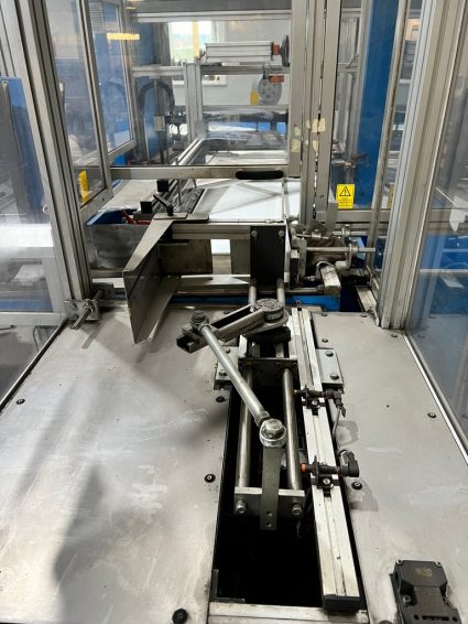 BVM Brunner Compacta 6010 Verpackungsmaschine mit dem Folienschrumpftunnel zu verkaufen