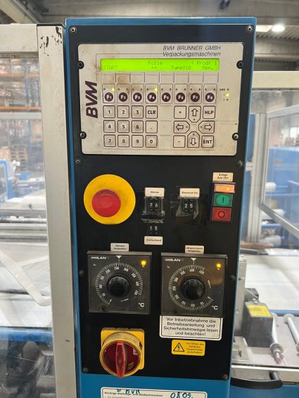 BVM Brunner Compacta 6010 Verpackungsmaschine mit dem Folienschrumpftunnel zu verkaufen