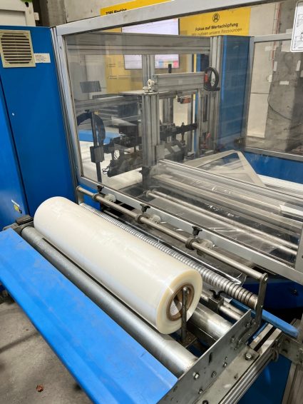 BVM Brunner Compacta 6010 Verpackungsmaschine mit dem Folienschrumpftunnel zu verkaufen