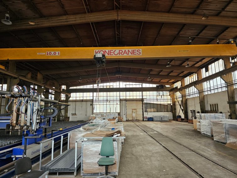 8x construction machinery overhead traveling cranes for sale