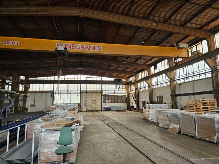 8x construction machinery overhead traveling cranes for sale