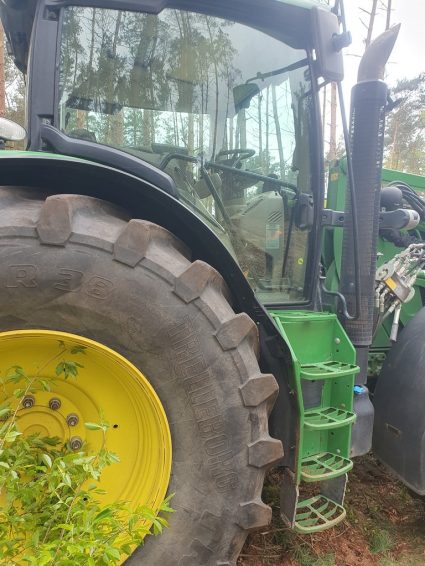 John Deere 6190 R Tractor for sale